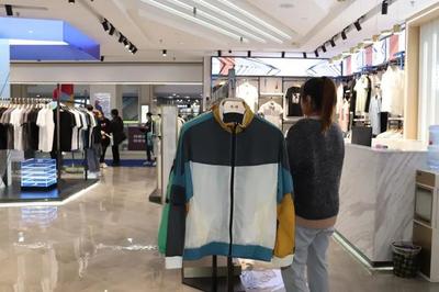 小二选货 精耕细作二十载，匠心打造男装样板店传奇